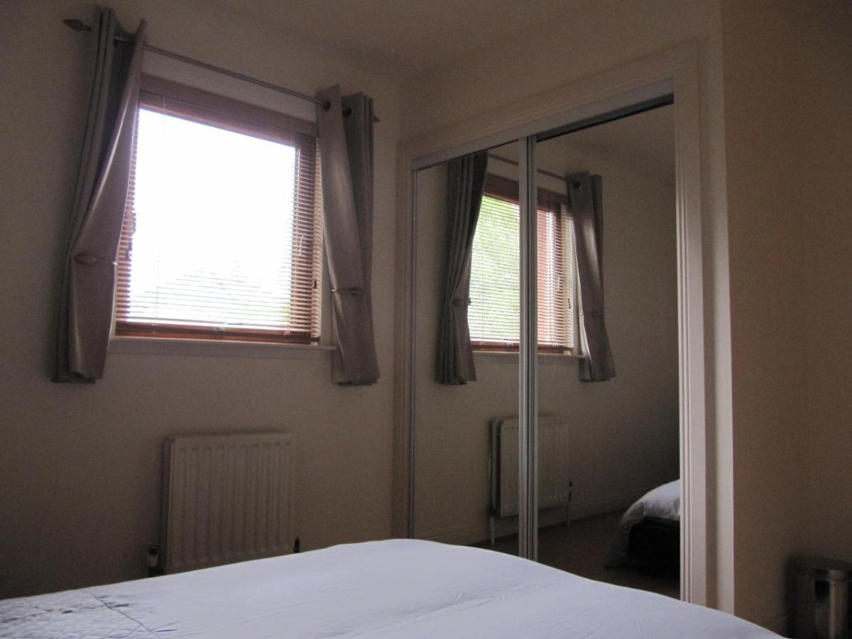 Cozy Off Road 2 Bedroom Cottage Apartment With Free Wi-Fi And Private Parking Glasgow Exteriér fotografie