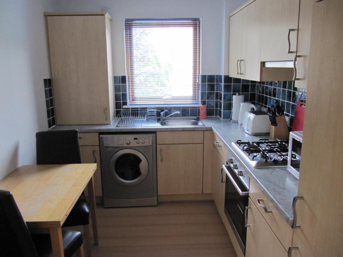 Cozy Off Road 2 Bedroom Cottage Apartment With Free Wi-Fi And Private Parking Glasgow Exteriér fotografie
