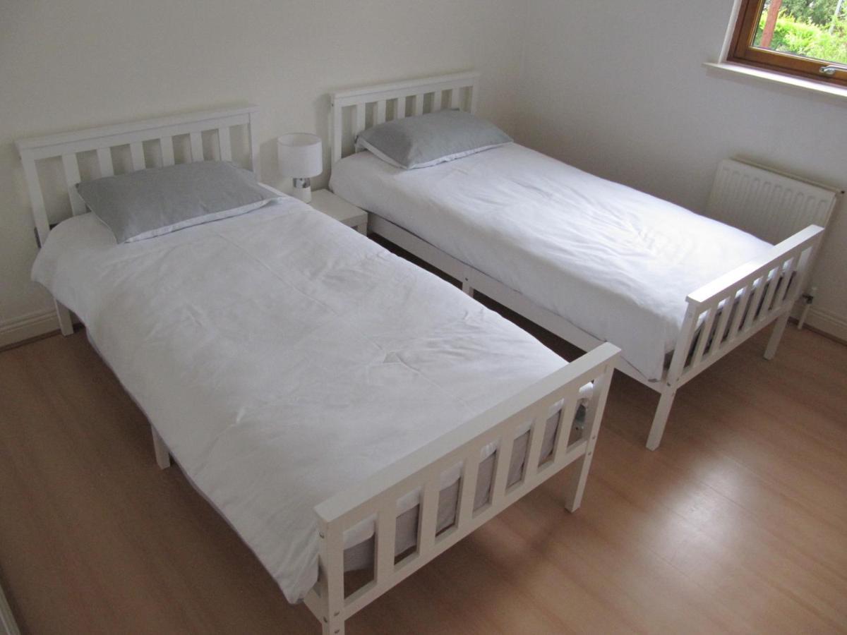 Cozy Off Road 2 Bedroom Cottage Apartment With Free Wi-Fi And Private Parking Glasgow Exteriér fotografie