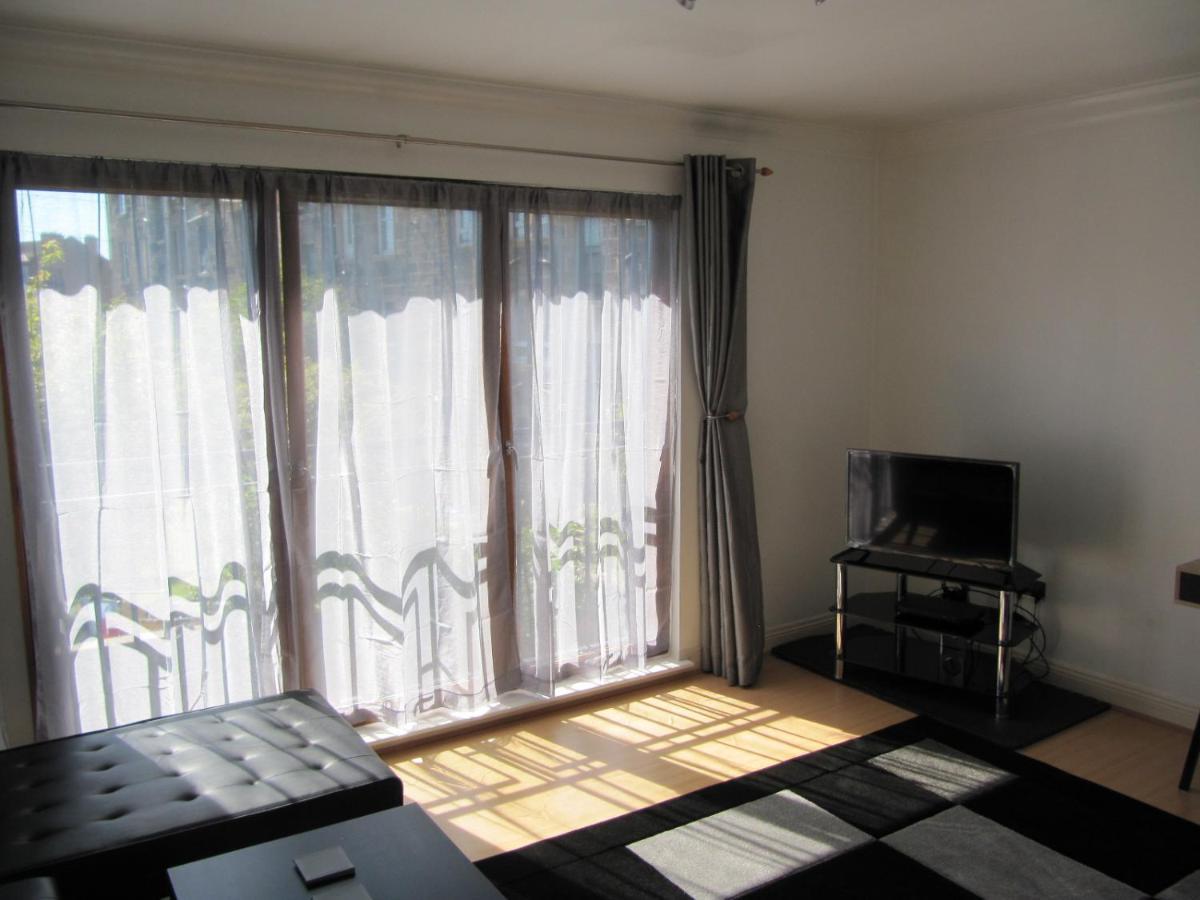 Cozy Off Road 2 Bedroom Cottage Apartment With Free Wi-Fi And Private Parking Glasgow Exteriér fotografie
